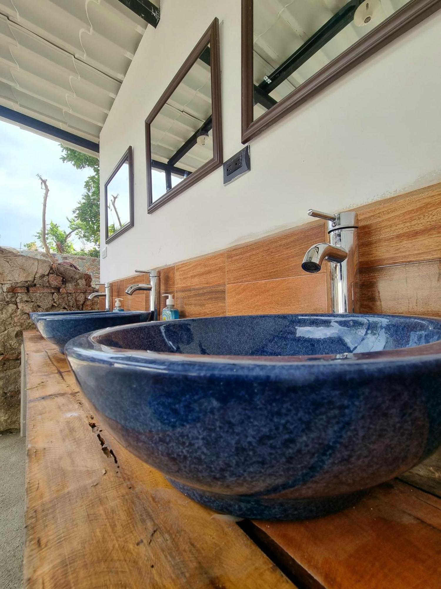 Central Hostel San Sebastian Antigua Kültér fotó