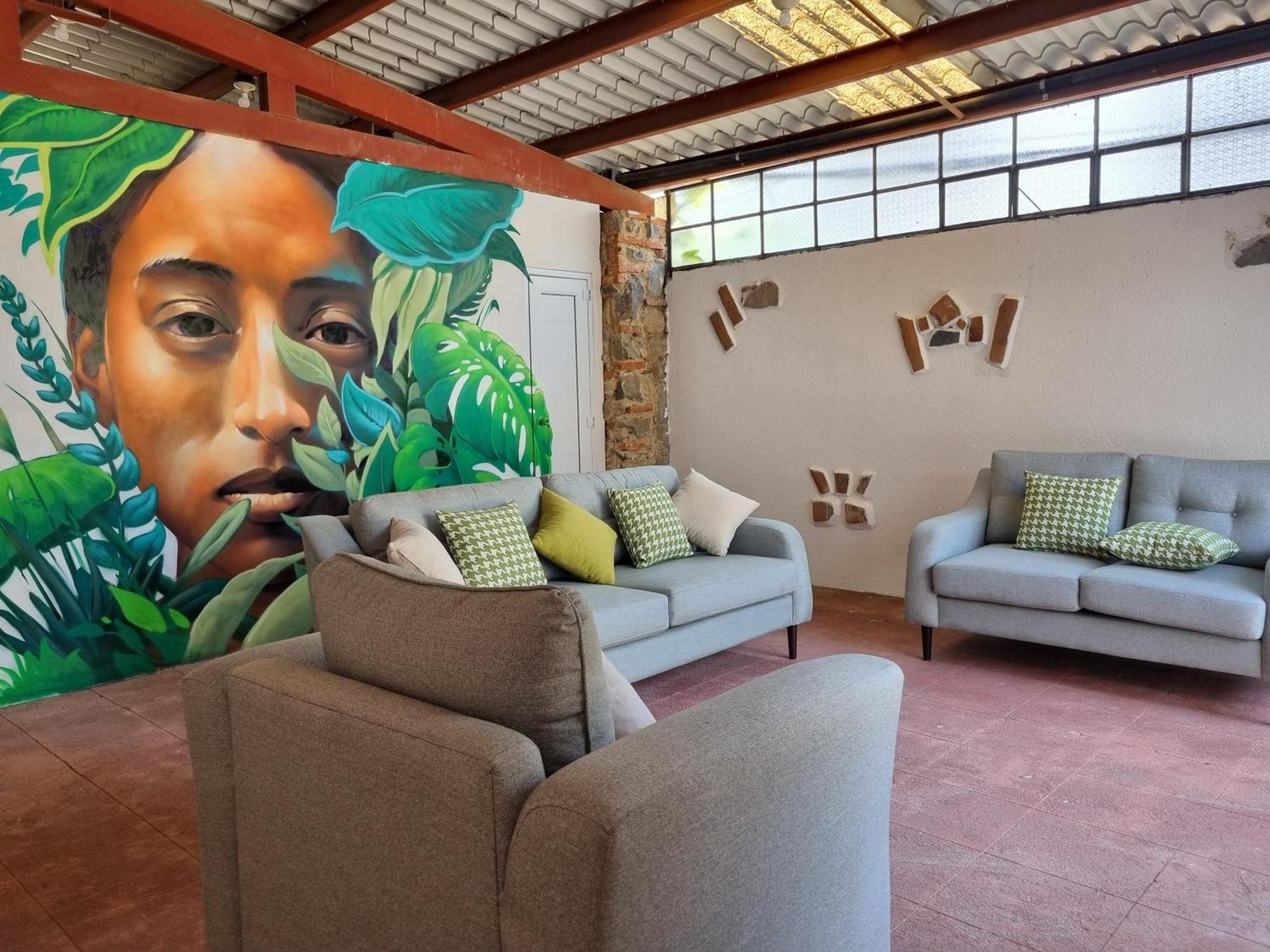 Central Hostel San Sebastian Antigua Kültér fotó
